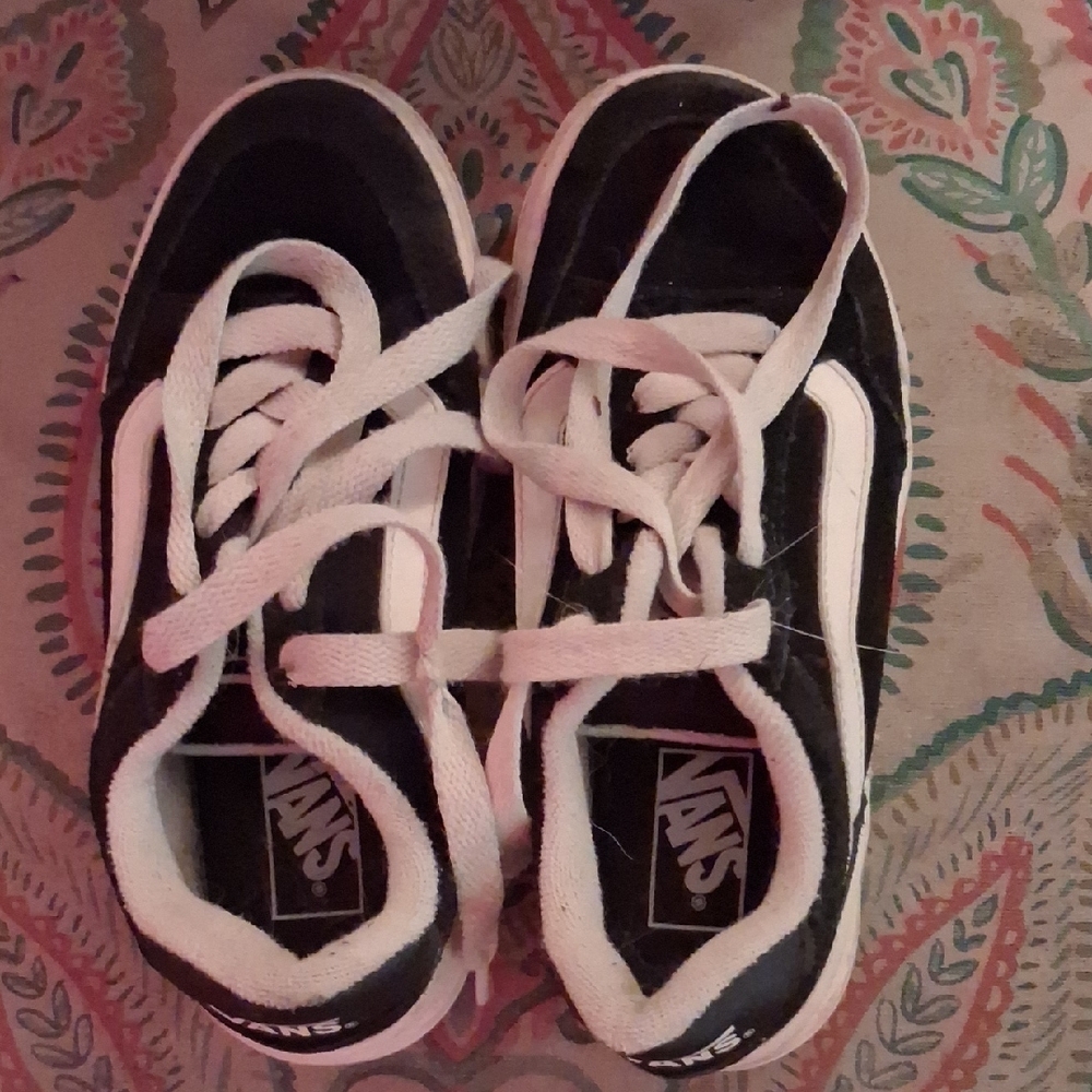 Vans Kids Black and White Low-Top Sneakers
